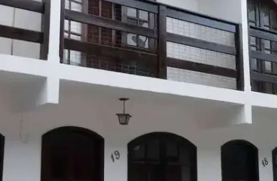 Duplex em condomínio - balneário são pedro- são pedro da aldeia