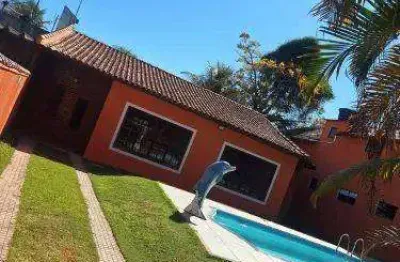 Casa c/ piscina à 400 metros da praia do bosque – rio das ostras