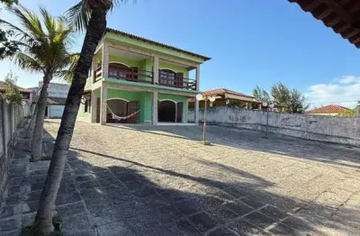 Bela casa no centro de figueira à 200 metros da praia - arraial do cabo