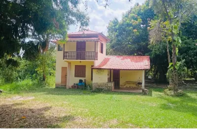 Chácara com área de 13.000 m² com muita água corrente a poucos minutos do centro