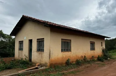 Chácara com área de 5000 metros quadrados com casa de 3 quartos em itatiaiuçu