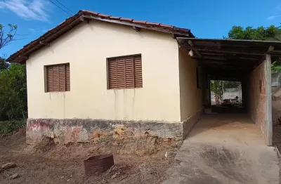 Chácara com área de 2500 metros quadrados, localizada em Mateus Leme.