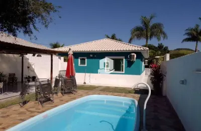 Casa com 3 quartos à venda, 155 m² por r$ 699.600 - cajueiros (itaipuaçu) - maricá/rj