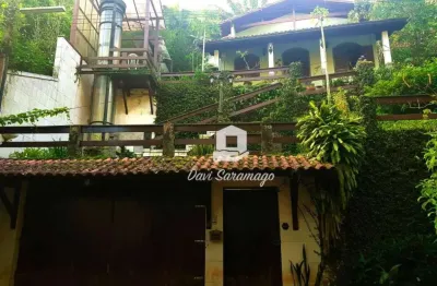 Espetacular residência com 5 quartos e 4 banheiros aguarda você!