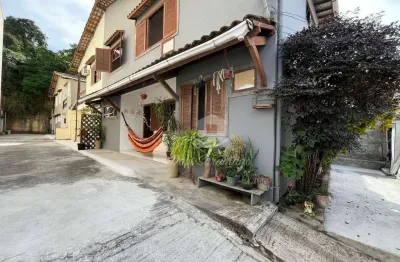 Casa com 3 quartos à venda na Rua Frederico Malesherbes Figueredo, Maria Paula, São Gonçalo