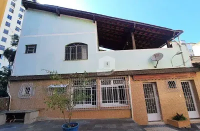 Exclusividade e conforto em casa de condomínio no mutondo