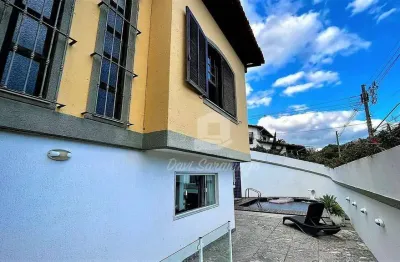 Casa com 5 quartos à venda na Rua Araguaia, São Francisco, Niterói
