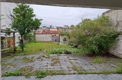 Terreno à venda na Rua Jornalista Ramiro Cruz, Piratininga, Niterói