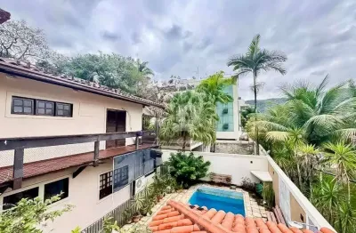 Casa com 4 quartos à venda, 328 m² por - são francisco - niterói/rj