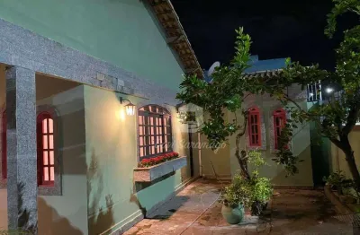 Casa com 3 quartos à venda na Rua Cambuquira, Trindade, São Gonçalo