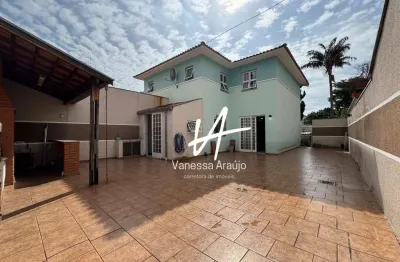 Casa de dormitórios com 1 suíte de canto e quintal gigante - villa flora de sumaré