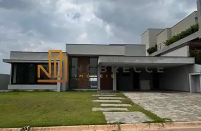 Belíssima casa à venda no condomínio campos de santo antônio 2 em itu/sp.