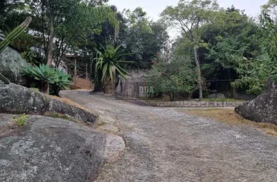 Casa a venda em florianópolis, bairro cachoeira do bom jesus