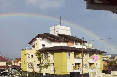 Excelente apto no centrinho da lagoa da conceição,3 dorm(suite)