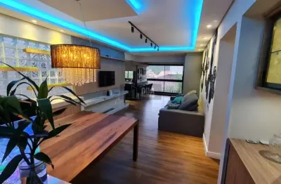 Lindíssimo apartamento na praia brava, totalmente mobiliado.