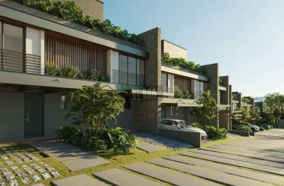 Linda casa em condomínio no canto da lagoa, em construção.