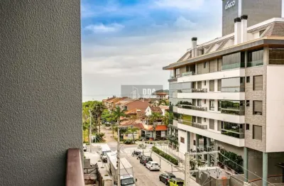 Apartamento mobiliado a 150 metros da praia de jurerê