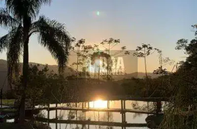 Lindos terrenos em condominio fechado rural em santo amaro .