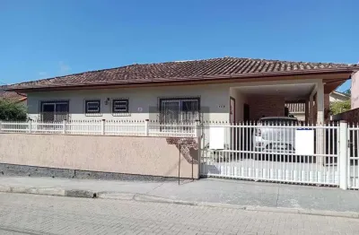 Casa com 3 quartos à venda no Rio Tavares, Florianópolis 