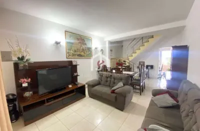 Casa com 3 quartos à venda na rua lorena, vila iapi, taubaté por r$ 450.000