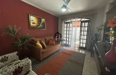Casa com 3 quartos à venda na avenida joaquim ferreira da silva, jardim sandra maria, taubaté por r$ 480.000