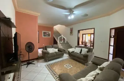 Casa com 4 quartos à venda na rua doutor francisco esmeraldo de mello, esplanada santa terezinha, taubaté por r$ 580.000