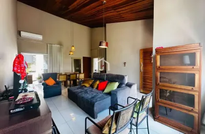 Casa em condomínio fechado com 3 quartos à venda na avenida arnaldo felipe sbruzzi, jardim oasis, taubaté por r$ 780.000