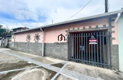 Casa com 3 quartos para alugar na Rua Claro José da Motta, Vila São José, Taubaté por R$ 1.918