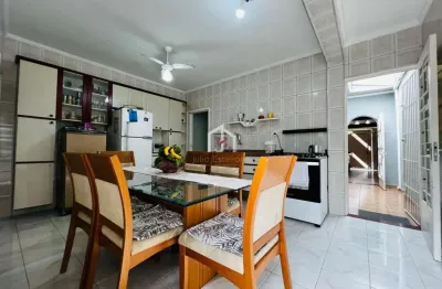 Casa com 2 quartos à venda na rua voluntários da pátria, vila das jabuticabeiras, taubaté por r$ 430.000