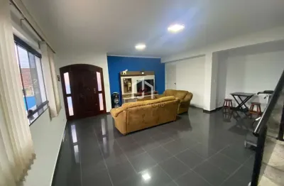 Casa com 3 quartos à venda na rua miriam auxiliadora ferraz, esplanada independência, taubaté por r$ 750.000