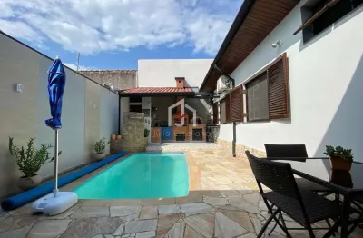 Casa com 3 quartos à venda na avenida bandeirantes, jardim do sol, taubaté por r$ 795.000
