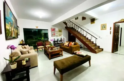 Casa com 3 quartos à venda na rua marquês do herval, jardim santa cruz, taubaté por r$ 2.100.000