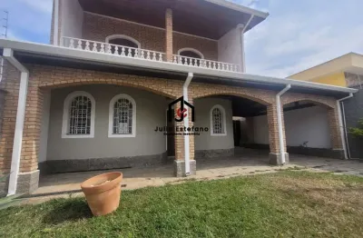 Casa com 3 quartos para alugar na rua sete de setembro, jardim santa clara, taubaté por r$ 3.200