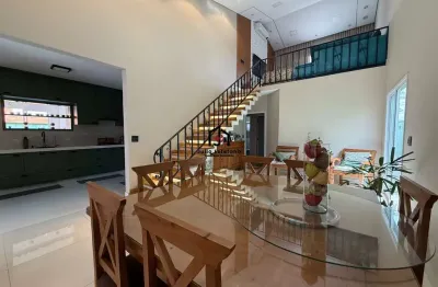 Casa em condomínio fechado com 3 quartos à venda na rua voluntário benedito sérgio, parque são cristóvão, taubaté por r$ 1.300.000