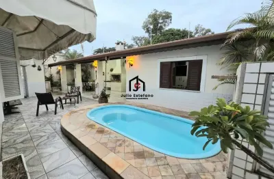 Casa com 4 quartos à venda na rua professor luiz gonzaga de carvalho, vila santa isabel, taubaté por r$ 680.000