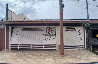 Casa com 4 quartos à venda na Rua Elias Berbare, Vila Marly, Taubaté por R$ 600.000