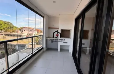 Apartamento com 3 quartos para alugar na Rua Inglaterra, Jardim das Nações, Taubaté por R$ 5.205