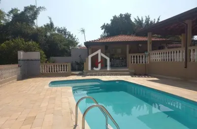 Chácara / sítio com 4 quartos à venda na Avenida Santa Cruz do Areao, Vila Areao, Taubaté por R$ 1.550.000