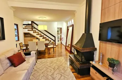 Casa em condomínio fechado com 3 quartos à venda no capivari, campos do jordão  por r$ 890.000