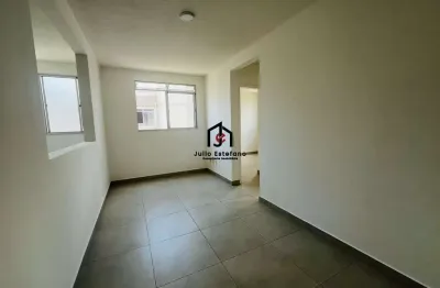 Apartamento com 2 quartos para alugar na Avenida José Maria Guimarães Alves, Alto do Cardoso, Pindamonhangaba por R$ 1.400