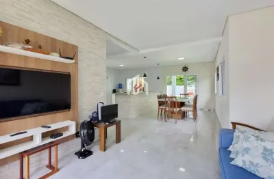 Casa em condomínio fechado com 4 quartos à venda na praia da lagoinha, ubatuba  por r$ 2.200.000