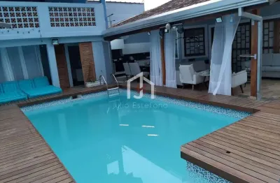 Casa com 4 quartos à venda no Pereque-Mirim, Ubatuba  por R$ 1.500.000