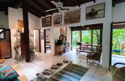 Casa em condomínio fechado com 3 quartos à venda na Praia Vermelha do Sul, Ubatuba  por R$ 1.790.000