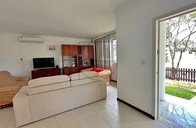 Casa com 3 quartos à venda na rua das tainhotas, 435, jurerê, florianópolis por r$ 2.899.000