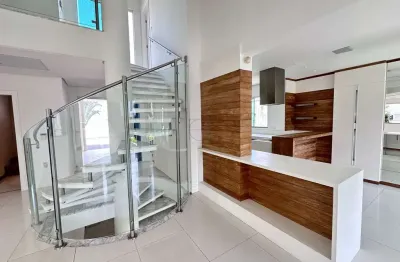 Casa com 4 quartos à venda na rua dos cações, 47, jurerê internacional, florianópolis por r$ 4.990.000