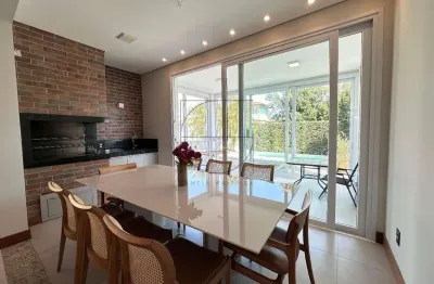 Casa com 4 quartos à venda na rua dos cumurupis, 121, jurerê internacional, florianópolis por r$ 5.490.000