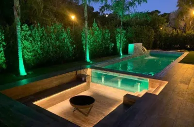 Casa com 4 quartos à venda na rua das carapanas, 73, jurerê internacional, florianópolis por r$ 13.900.000