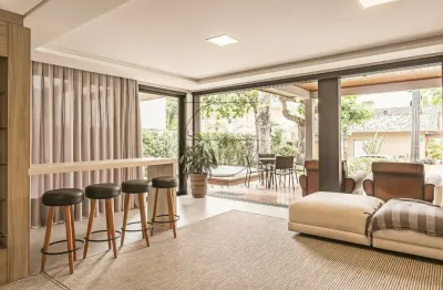 Casa em condomínio fechado com 5 quartos à venda na rua das garoupas, 151, jurerê internacional, florianópolis por r$ 5.499.000