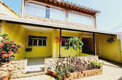 Casa com 4 quartos à venda na ivo de macedo, 25, campo grande, rio de janeiro, 294 m2 por r$ 500.000