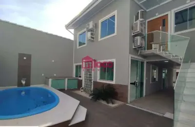 Casa em condomínio fechado com 4 quartos à venda na estrada cachamorra, 133, campo grande, rio de janeiro, 61 m2 por r$ 850.000